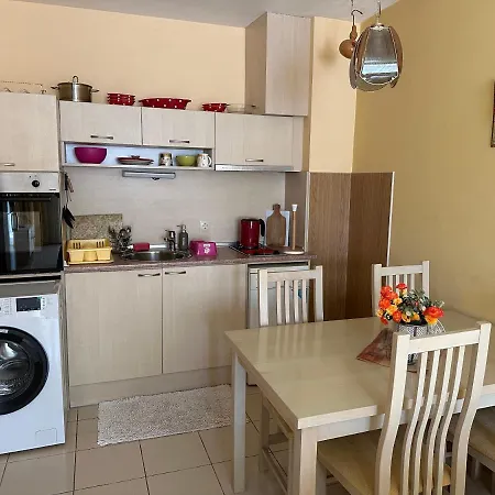 Lejlighed In Complex Harmony Hills