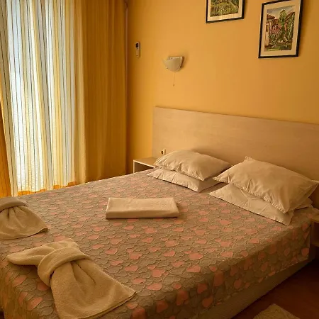 Apartment In Complex Harmony Hills